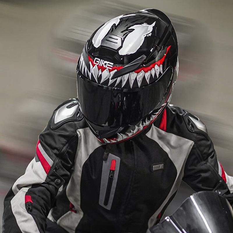 Casco de motocicleta al por mayor de fábrica cuatro estaciones doble espejo cola bluetooth casco de motocicleta macho 3C certificado nuevo estándar nacional