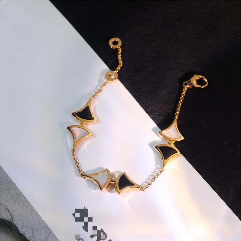 Bv Six-Flower Bracelet European and American High-End Version Light Luxury Personalized Design Bracelet Fashionable Simple Versatile Bracelet for Women Bv Six-Flower Bracelet European and American High-End Version Light Luxury Personalized Design Bracelet Fashionable Simple Versatile Bracelet for Women