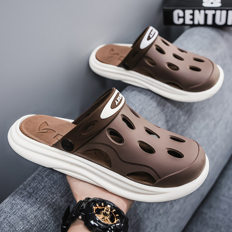 Zapatos de verano para hombres, zapatillas de bolsillo ligeras y medias, 2025 nuevas zapatillas de playa antideslizantes para hombres.