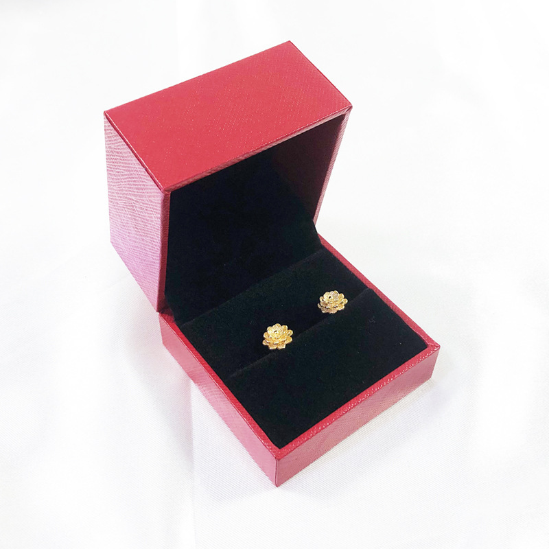 メーカー直売の赤い斜めチェックの紙のアクセサリーの箱の黄金のアクセサリーの包装箱の指輪のネックレスの箱の宝石の箱|undefined