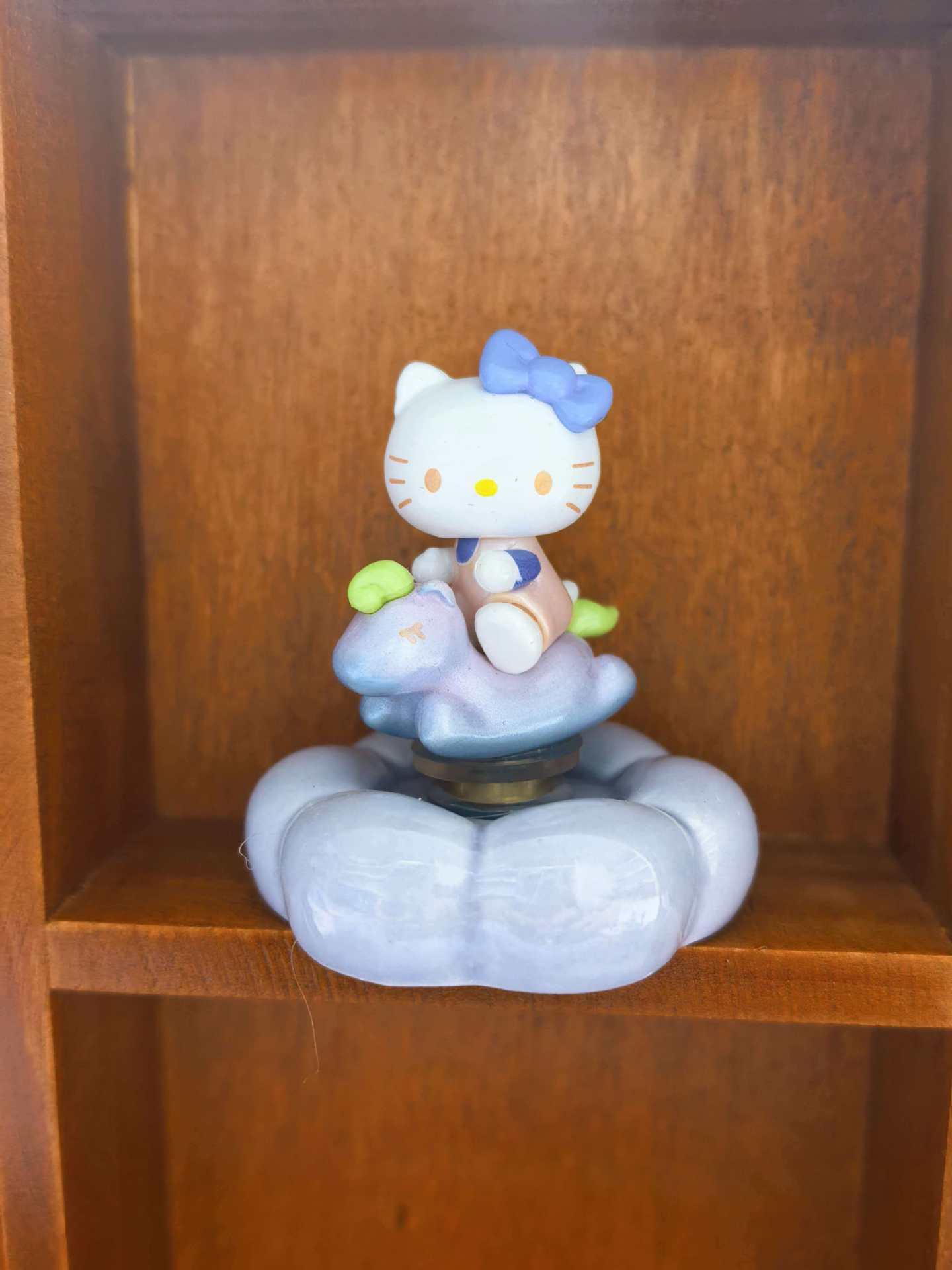 Jingdezhen Ceramic Kitty Cat Rotating Ornament Desktop Office Car Interior Decoration Creative Kt Cat