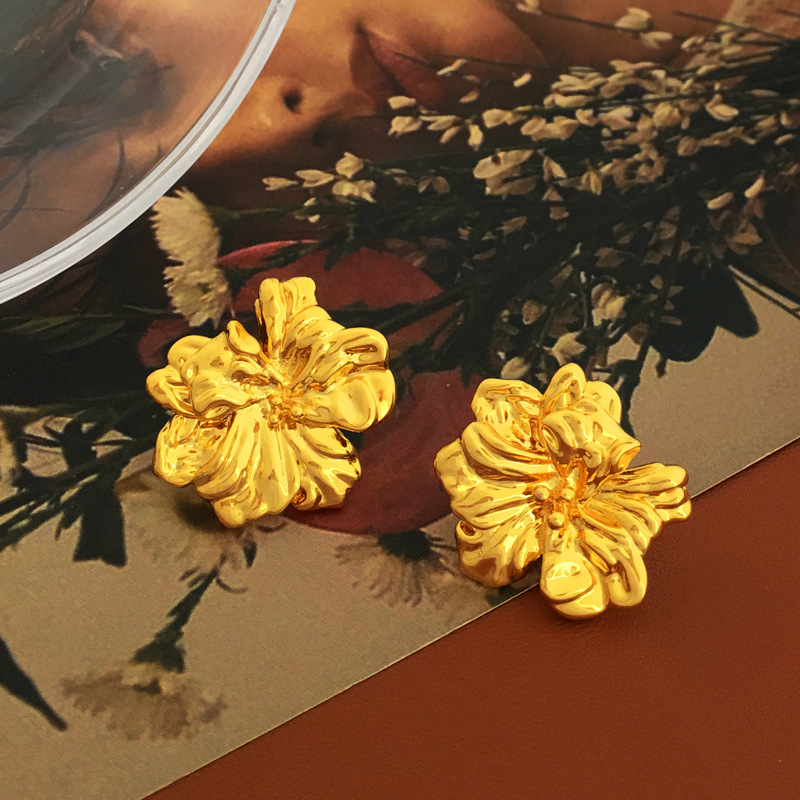 Fashion Flower Copper Ear Studs Plating Copper Earrings