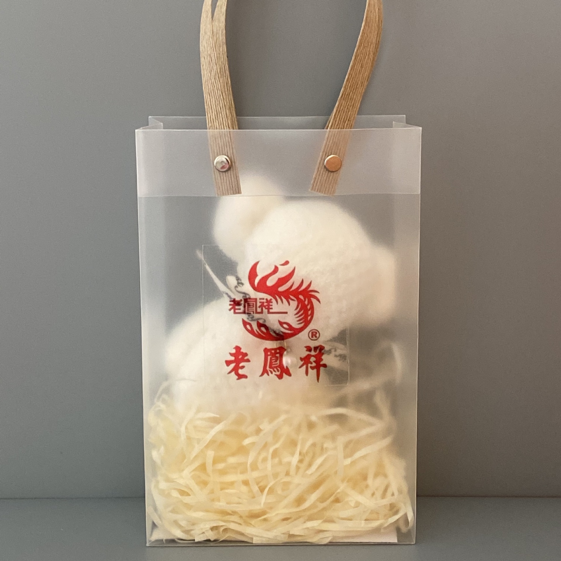 White bear white ribbon+PVC+raffia