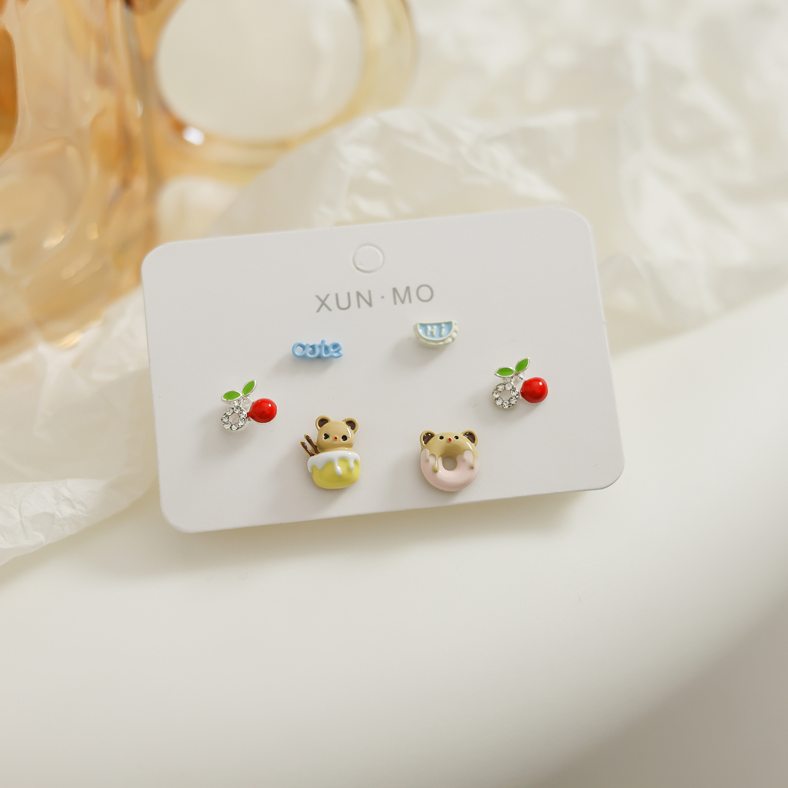 Juego de pendientes de aguja plateados, sencillos y compactos para mujer, pendientes geométricos en forma de corazón, bonitos, dulces y versátiles, venta al por mayor para puestos de mercado