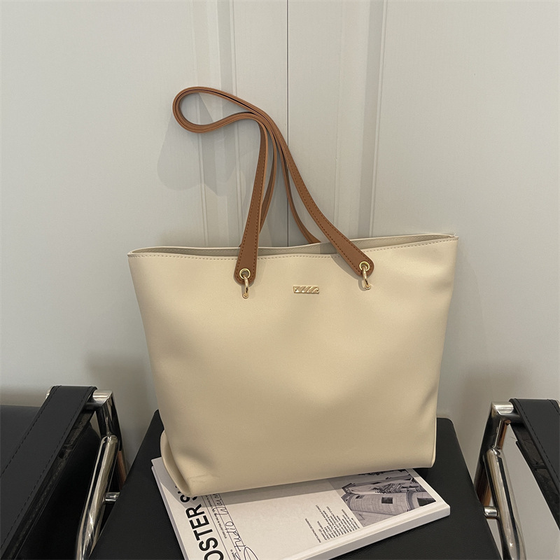High-Capacity Trendy and Stylish 2026 Spring New Korean-Style Shoulder Bag for Fashionable Work and Commuting Tote Bag