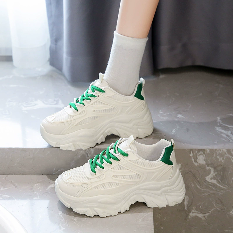 Женская обувь для папы, 2025, дышащая белая обувь с сеткой, женская повседневная обувь на толстой подошве, увеличивающая рост, экспортная спортивная обувь большого размера для женщин