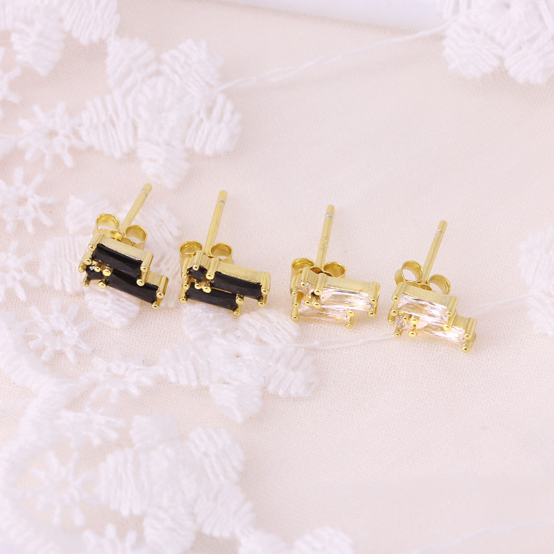 Fashion Geometric Sterling Silver Diamond Ear Studs 1 Pair