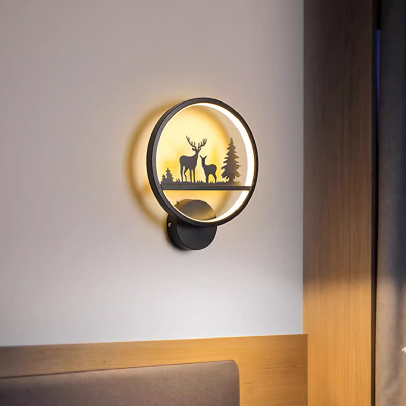 Dormitorio Lámpara de noche Sala de estar Lámpara de pared de fondo Moderno simple y ligero Escaleras de lujo Padel Habitación de hotel Red creativa Lámpara de pared roja