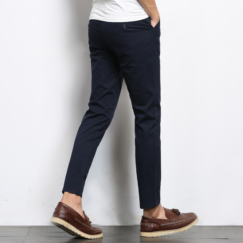 2022 verano nuevos pantalones recortadas de los hombres en stock negro juventud color sólido Delgado pantalones casuales coreano slim fit pantalones flacos