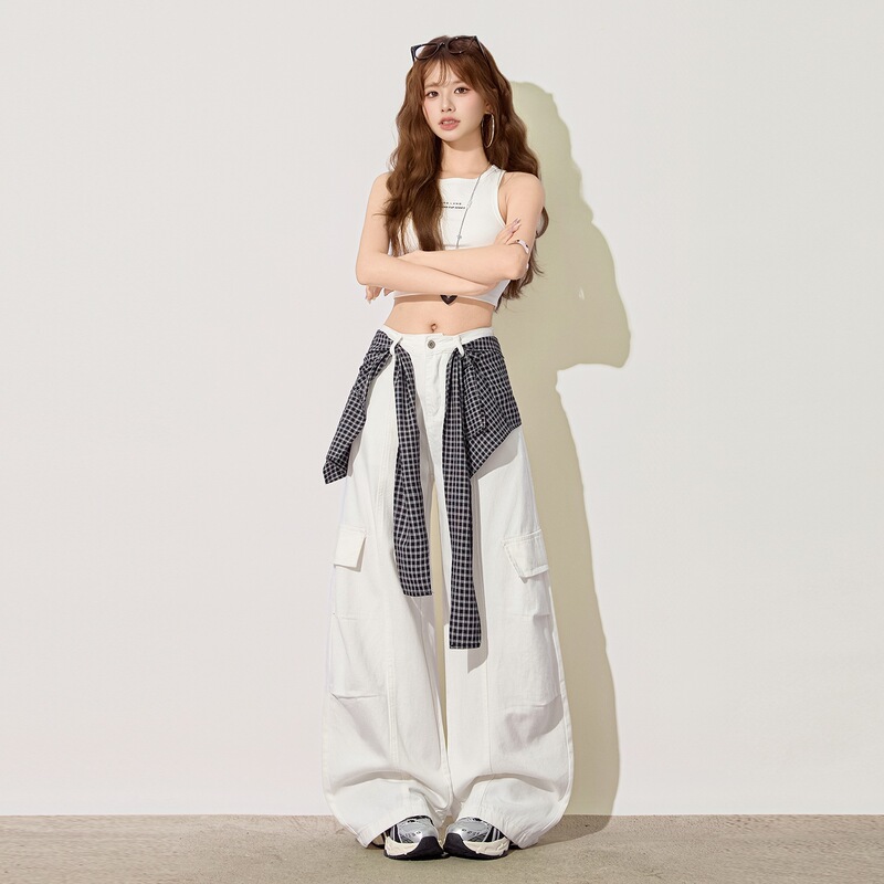 Korean-Style Retro Niche High-Waisted Pocket Pants with Plaid Leather Panel Design, Loose and Versatile Denim Workwear Wide-Leg Pants for Women