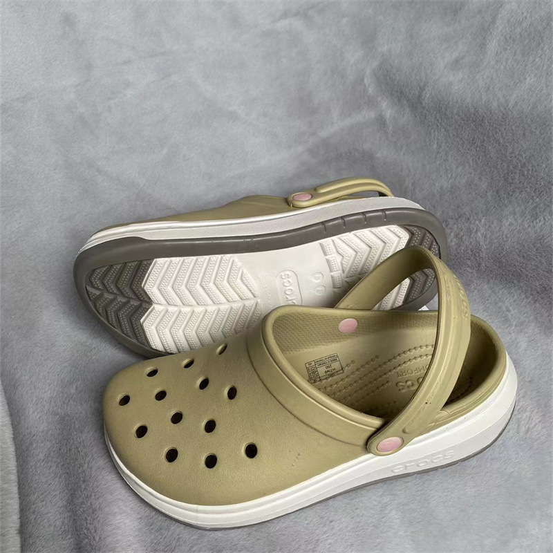 여름 새로운 CAROBAN 풀 스피드 크로코 플랫폼 토레 신발 남녀 비치 홀 샌들 206122