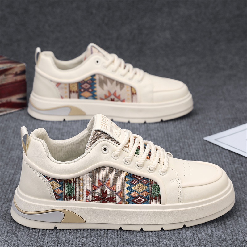 Primavera nuevos zapatos de cuero transpirables de cuatro estaciones para hombres, zapatos bajos casuales de todo fósforo para estudiantes de moda, zapatos deportivos de moda para hombres