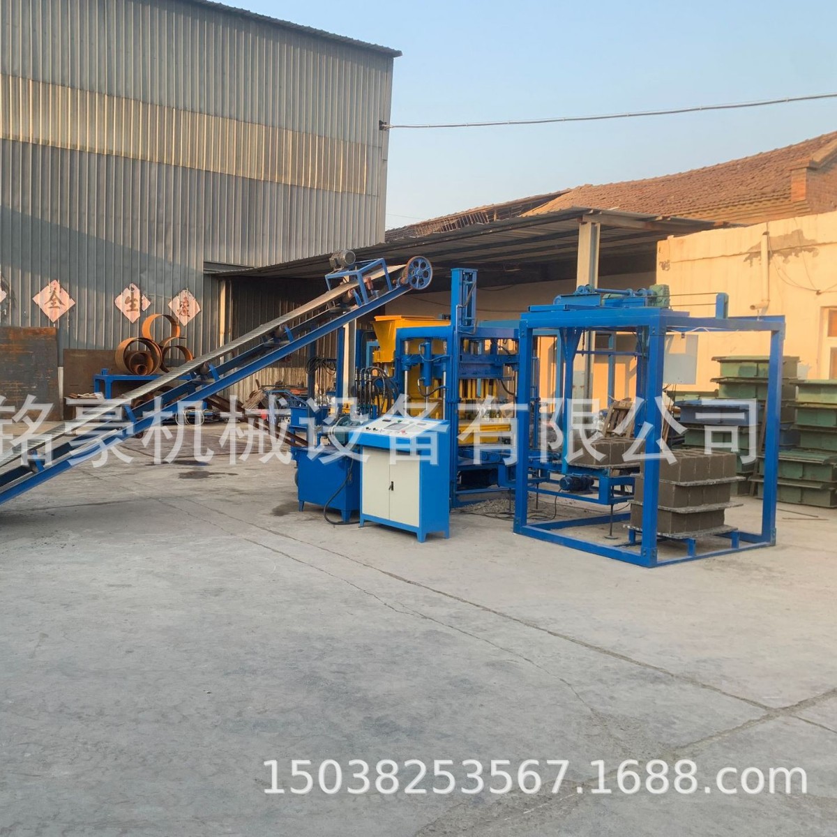 4-20全自动混凝土水泥制砖机配备码垛机出砖机设备生产厂家