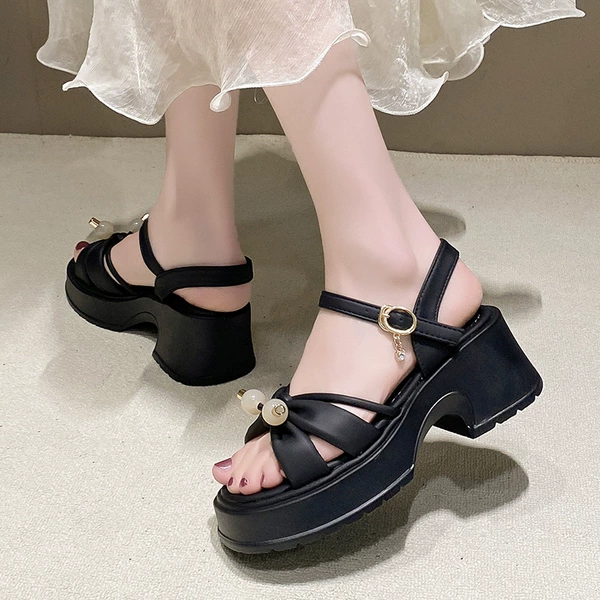 T028 black