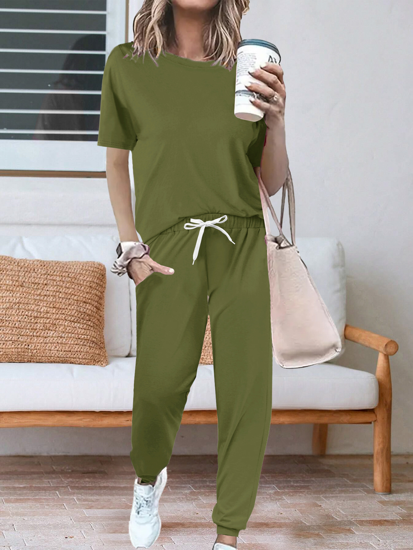 Completo donna due pezzi t-shirt a maniche corte e pantaloni_voghion.com