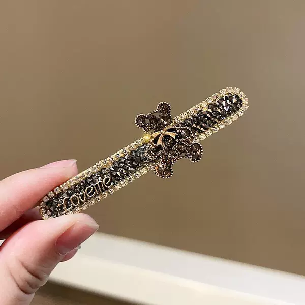 Hairgrip, with little bears