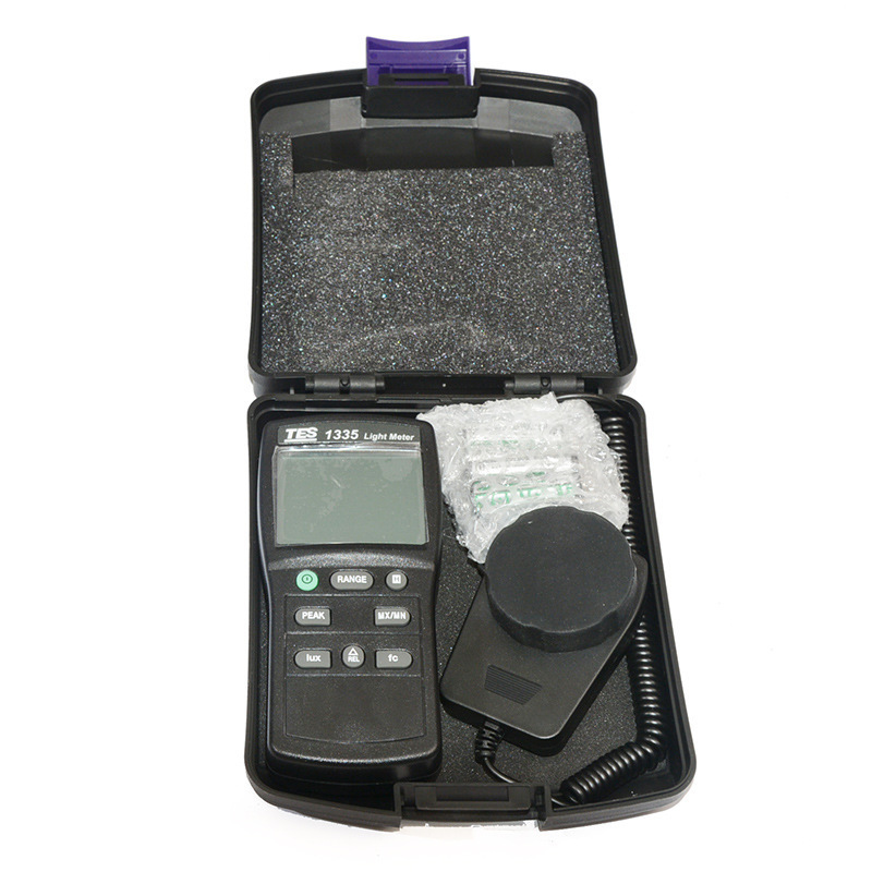 台湾泰仕TES-1335 数字式照度计 光亮度计 高精度专业光照度计
