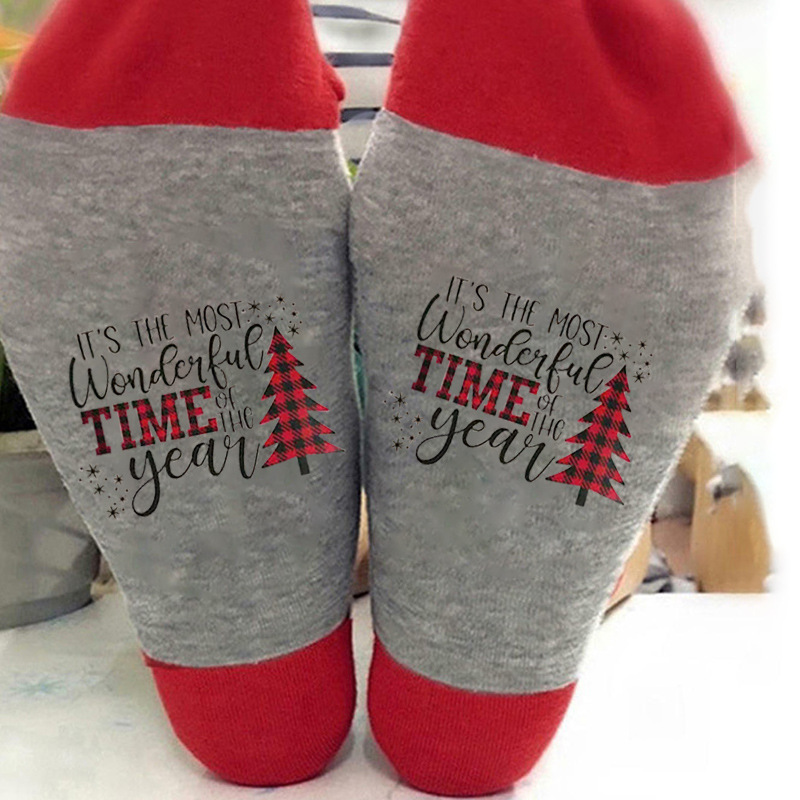 Calcetines navideños con letras de colores en contraste, estampado de muñeco de nieve, calcetines unisex de algodón con elementos navideños para comercio exterior.