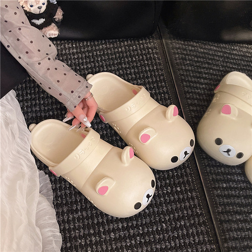 2025 Cute Parent-Child Comfortable Bear Hole Shoes, Versatile for Outdoor Wear, Soft Sole, Big Head Bear Slides for Women