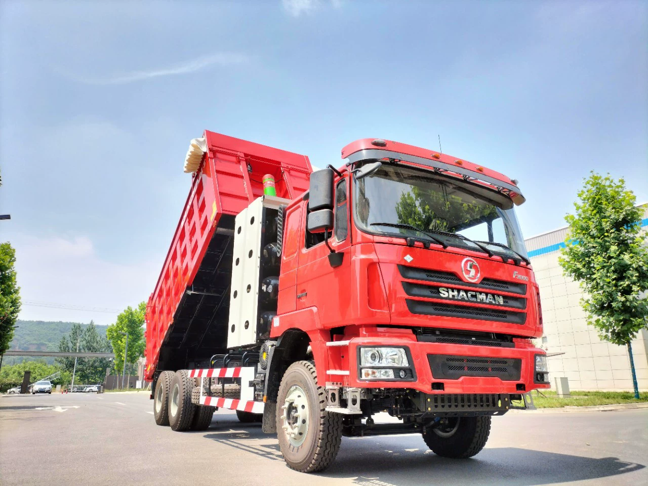 Свалка для природного газа SHACMAN Shaanxi CNG380 под ложными силами, экспортируемая в Центральную Азии и пятые королевства Узбеки-Штаан