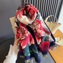 秋冬仿羊绒大披肩女牡丹花卉加厚户外保暖围巾旅游拍照送长辈披巾