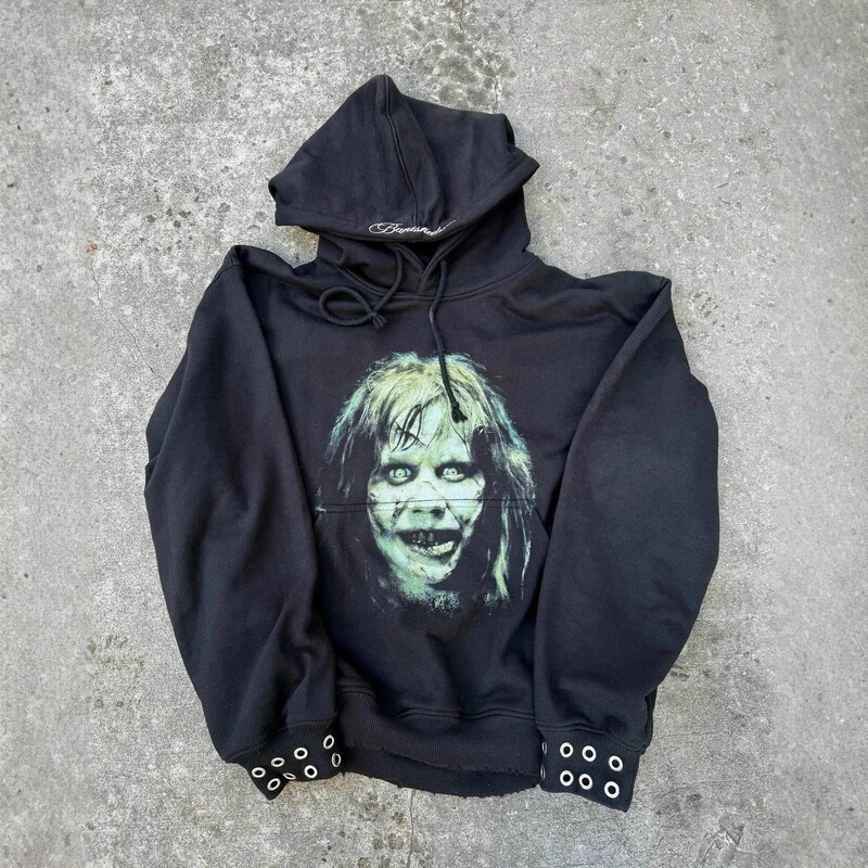 Sweatshirt with Letter and Character Print Embroidery on the Cuffs, Street Style, Retro Casual Pullover, Loose Sports Top for Winter Sweatshirt with Letter and Character Print Embroidery on the Cuffs, Street Style, Retro Casual Pullover, Loose Sports Top for Winter