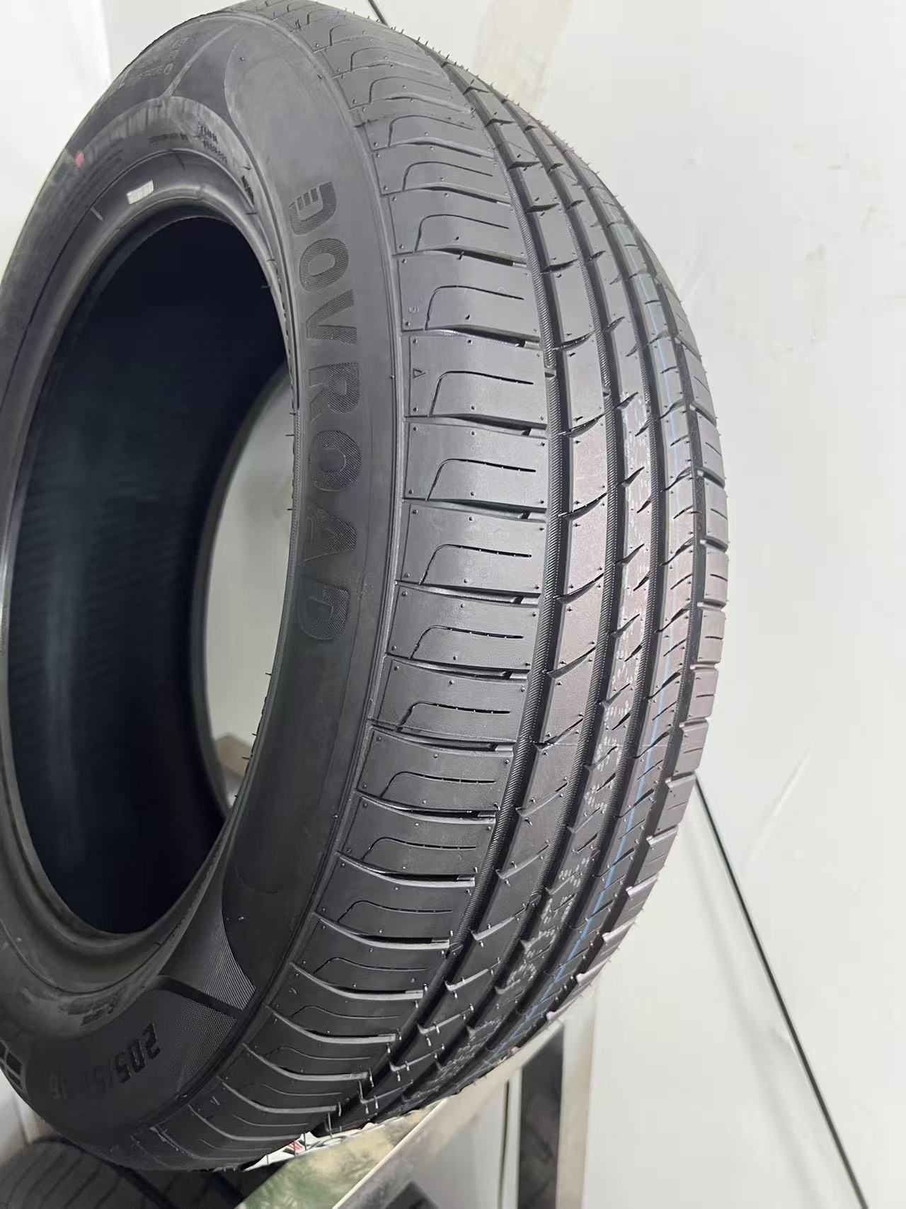 Supports cross-border Jingsuochi tires, brand new genuine 205/55R16 original matching sports control tires