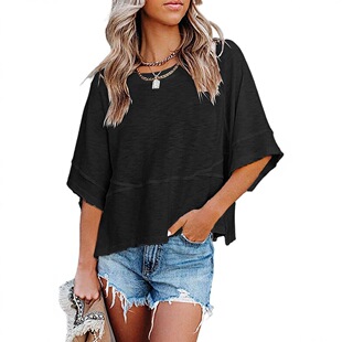 2026�W��Ů�b�羳���u�����¿�ƴ�Ӽ�ɫ���������e����T������Ů