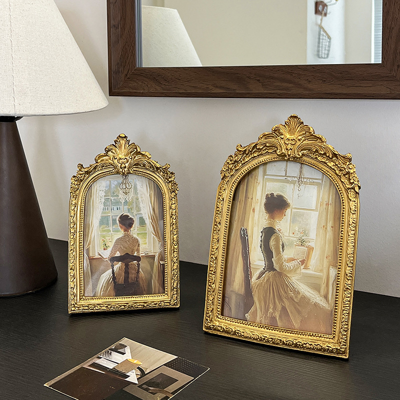 European-style vintage photo frame, creative tabletop resin photo frame 6 inches 7inch 8inch decorative piece, distressed picture frame, home decoration item European-style vintage photo frame, creative tabletop resin photo frame 6 inches 7inch 8inch decorative piece, distressed picture frame, home decoration item