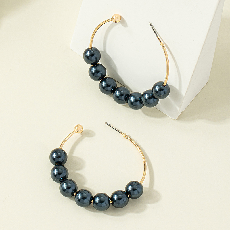 Boucles D'oreilles En Forme De C Grand Cercle De Perles De Style Rétro display picture 3