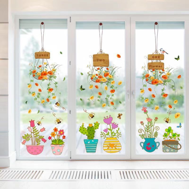 ガラスのステッカーの窓は窓の花の紙を貼って小清新な小学校の教室のクラスの文化を飾ります。|undefined