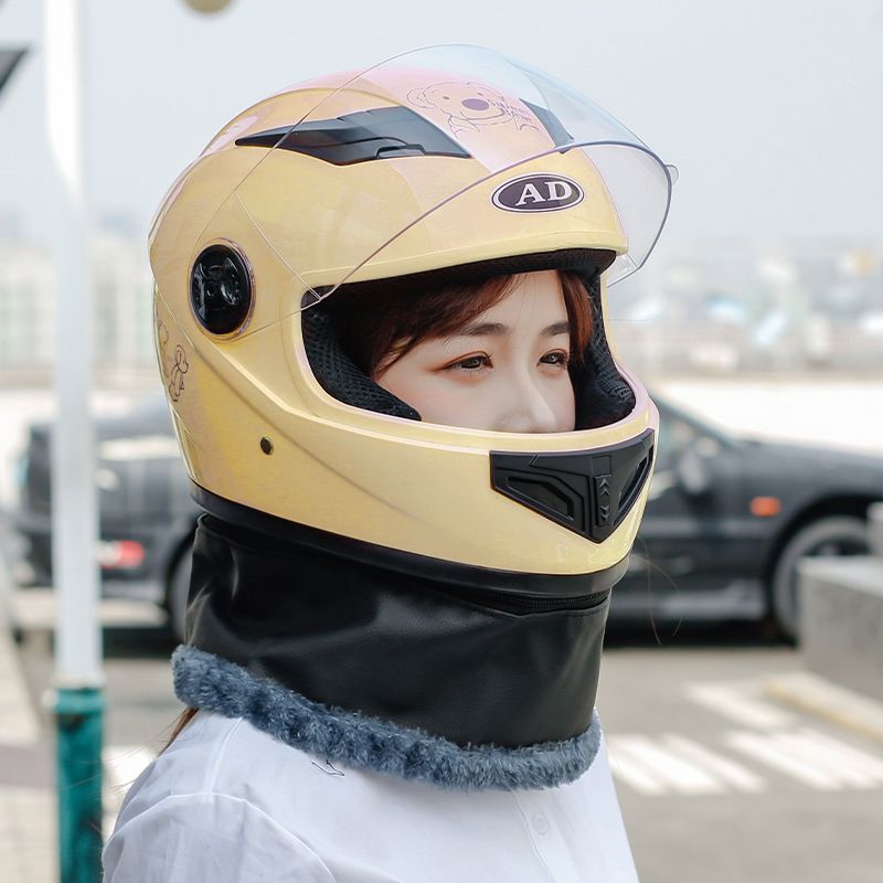 Casco de motocicleta eléctrica AD cuatro estaciones casco de seguridad de automóviles de batería universal para hombres y mujeres caliente invierno certificado 3C casco completo