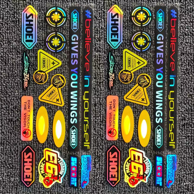 어두운 카키색은 고정되지 않고 빛에 따라 색상이 변합니다.