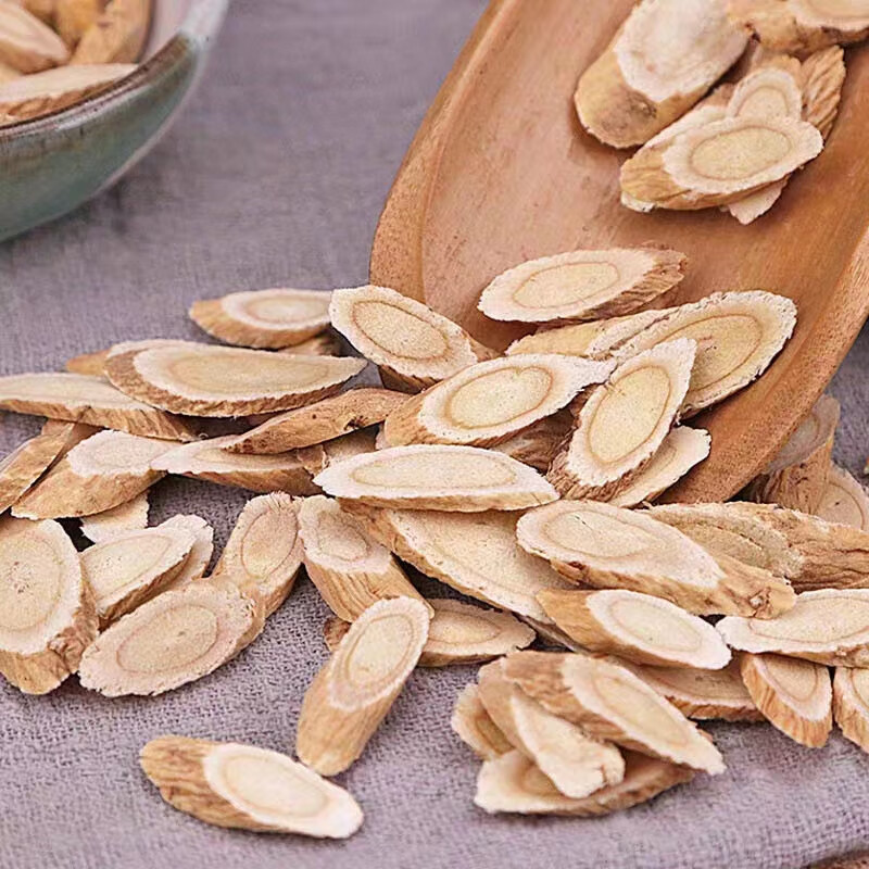 Premium Astragalus Root Slices Huang Qi 500g Gansu Dried Huang Qi Tea and Decoction Herb in use
