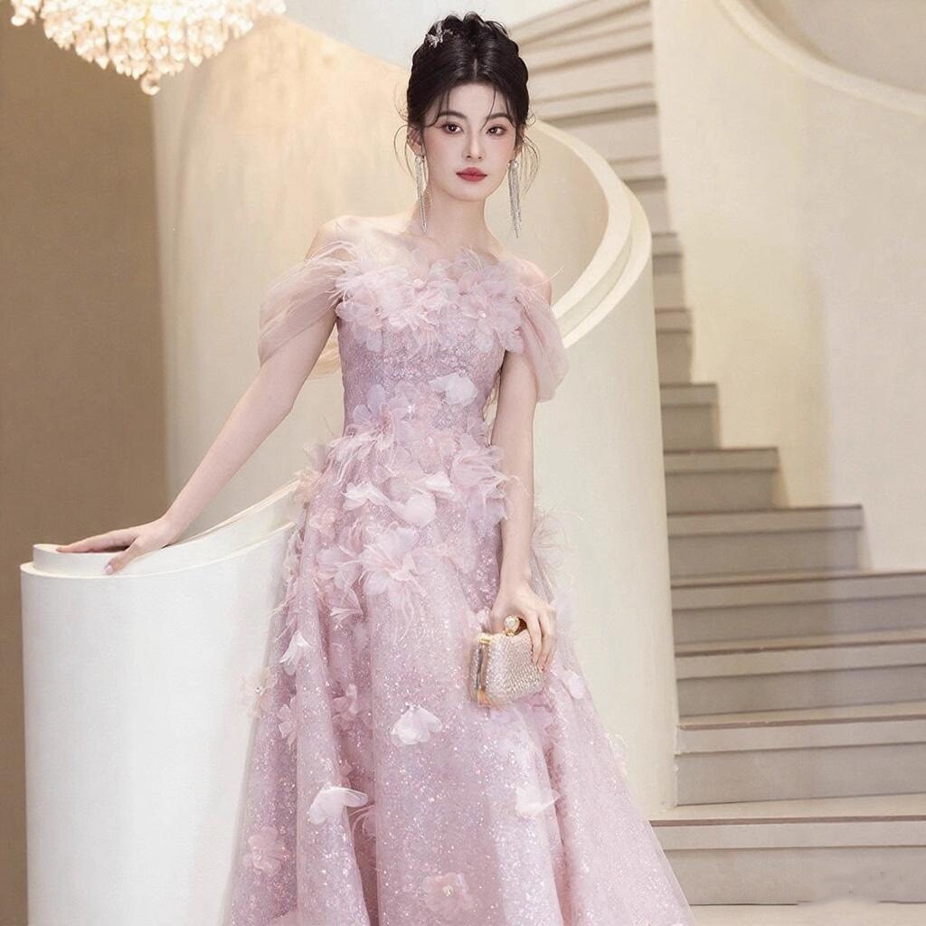 Đầm dạ hội maxi nữ thắt eo kiểu lông vũ cao cấp — Hồng YJN-2536 chi tiết 5