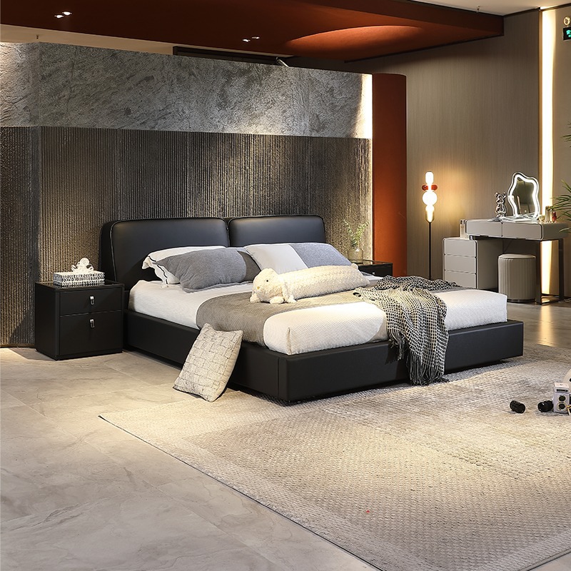 Cama de cuero de vaca negra grande minimalista de estilo italiano, primera capa de piel de vaca de lujo ligero, dormitorio principal, bloque de tofu moderno simple, cama doble de madera maciza