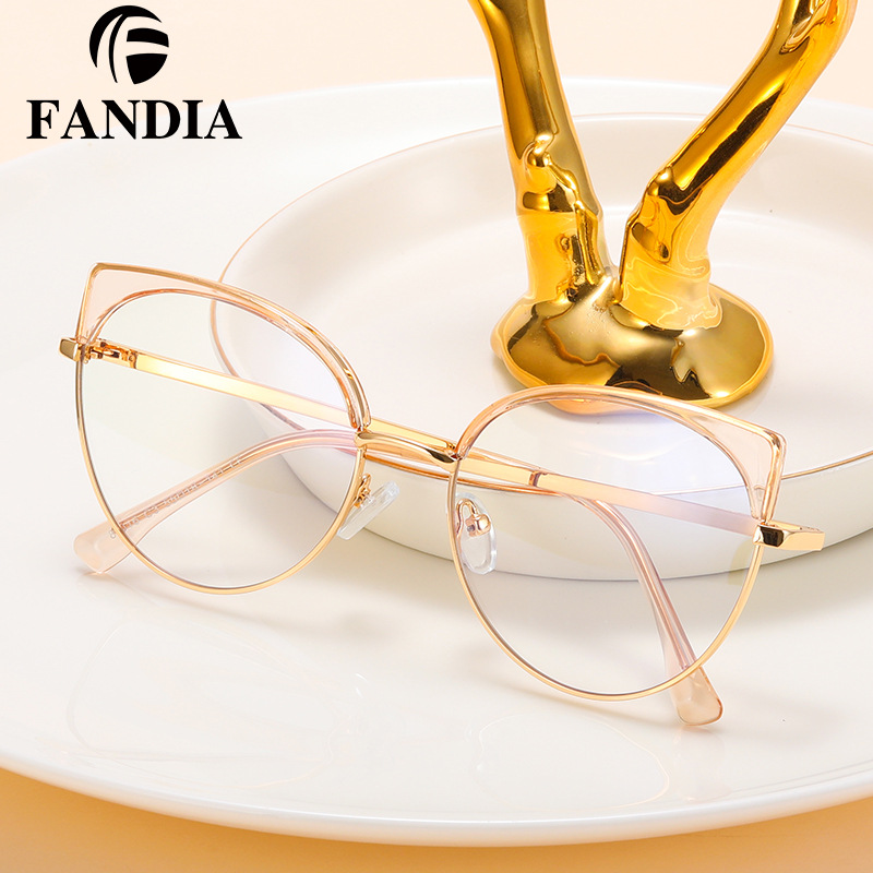 82016 nueva moda estilo coreano transparente Oval marco adelgazante ultra-ligero llano cara en línea puede ser equipado con grados gafas marco gafas