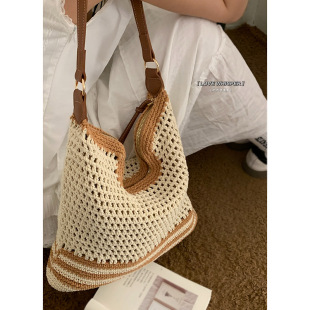 Summer Large Capacity Woven Bag Women's 2025 New Fashion Artistic Bucket Bag Large Capacity Straw Woven Shoulder Bag