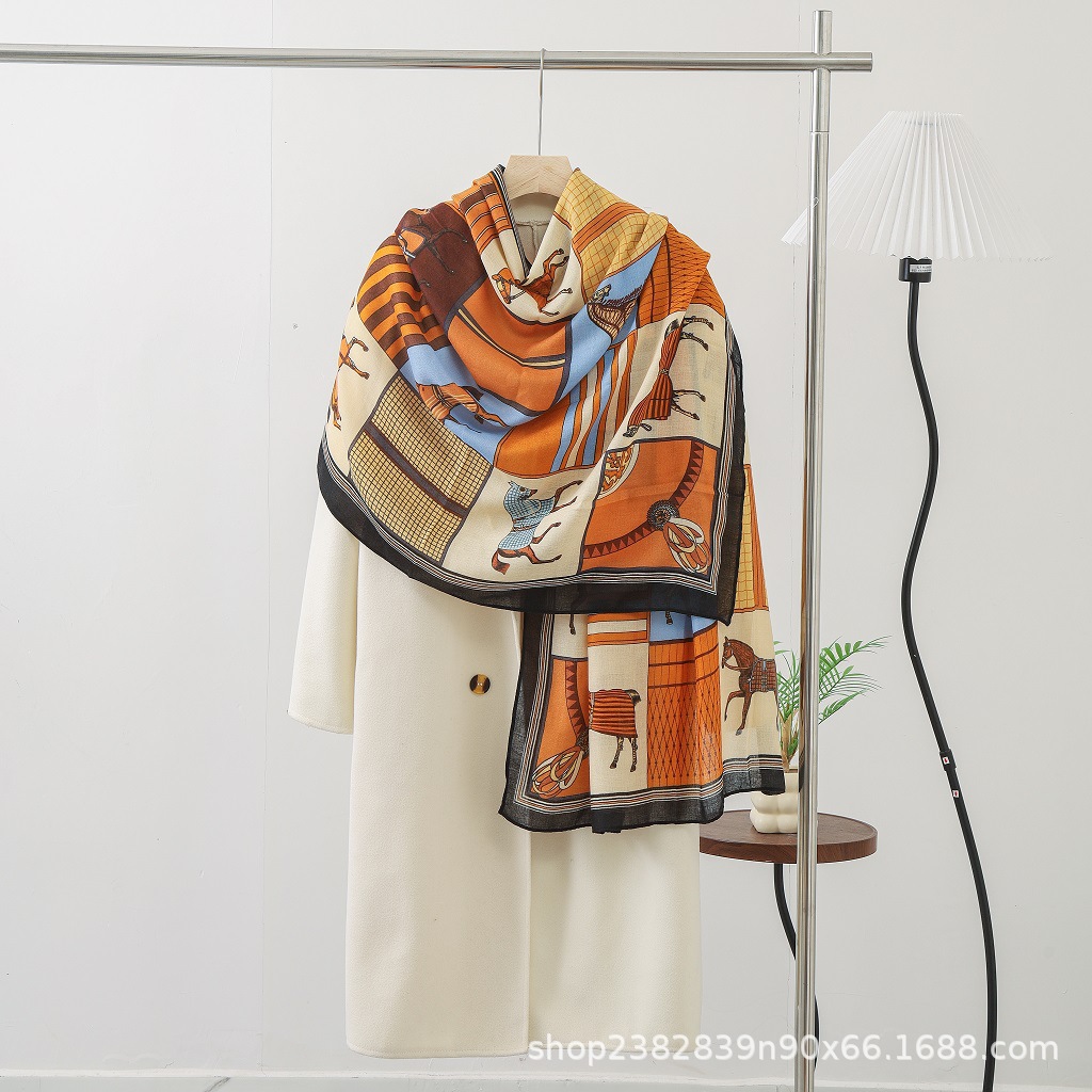 2025橙色骏马印花围巾高级感法式披肩秋冬季柔软亲肤围脖外搭保暖
