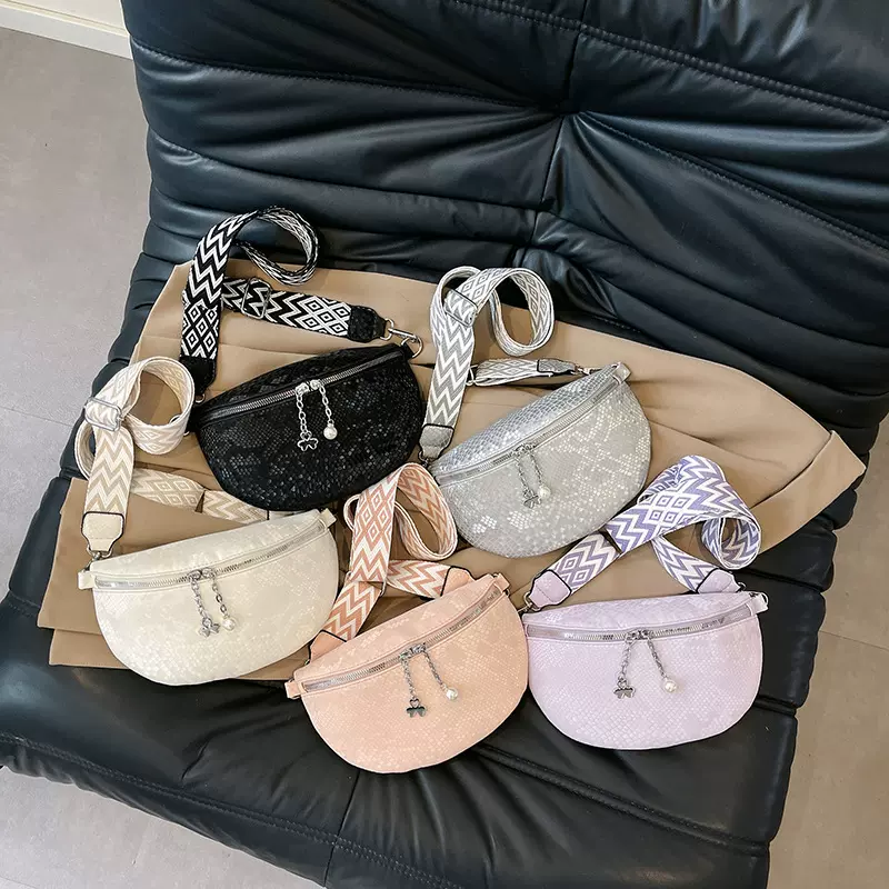 大容量休闲洋气女包蛇纹腰包纯色潮流胸包百搭休闲简约斜挎包外贸