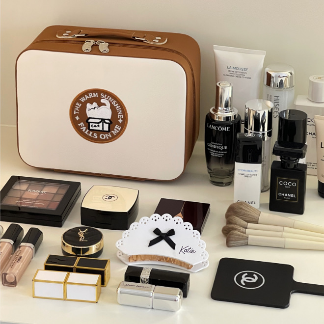 Caja de maquillaje de alto valor facial con espejo caja de almacenamiento de cosméticos portátil de cuidado de la piel turismo dormitorio de gran capacidad para salir