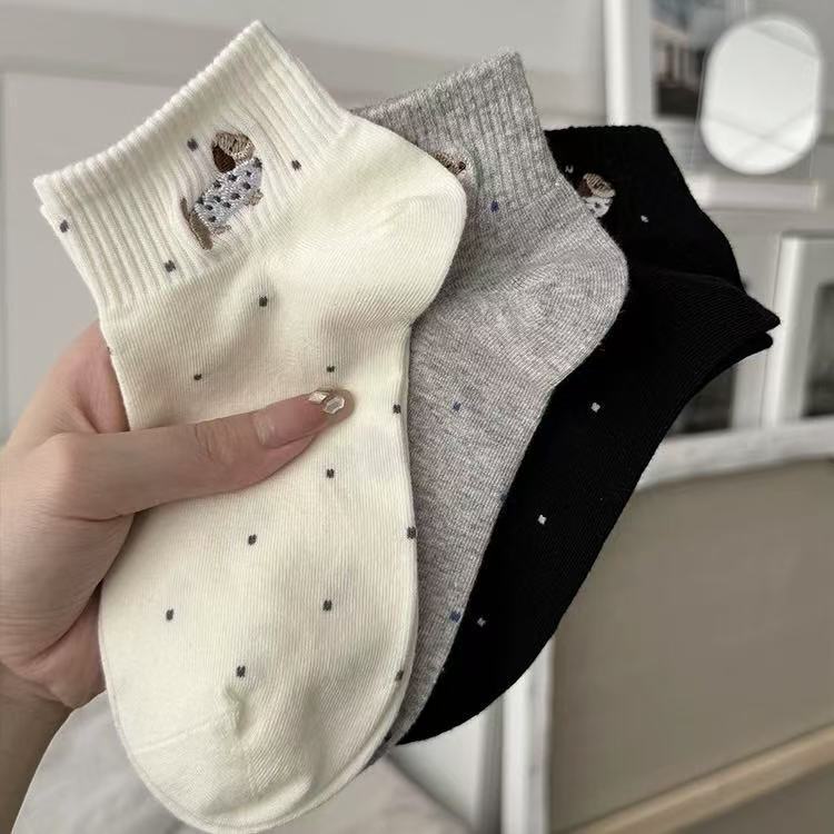 2025 Spring and Summer Solid Color Cute Socks Korean Style Embroidered Cotton Breathable Sweat Absorbing Short Socks Women's All-match College Style 2025 Spring and Summer Solid Color Cute Socks Korean Style Embroidered Cotton Breathable Sweat Absorbing Short Socks Women's All-match College Style