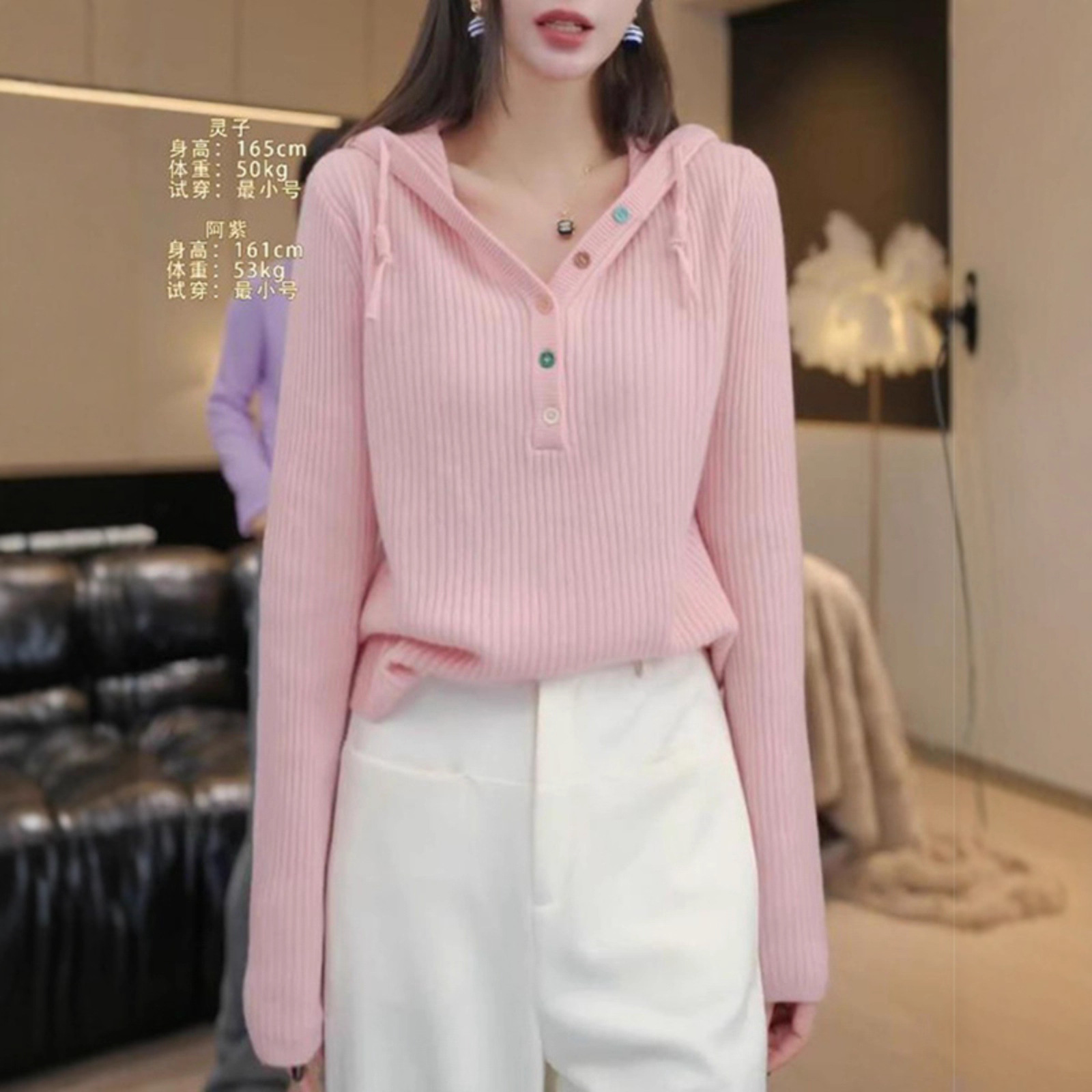 Knitted long-sleeve with hood