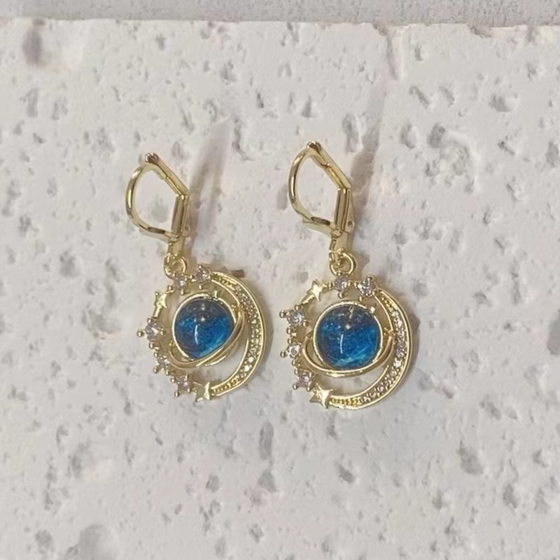 fashionable trend universal earrings