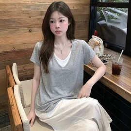 假两件叠穿v领短袖t恤女夏季显瘦休闲设计感小众韩系半袖上衣慵懒