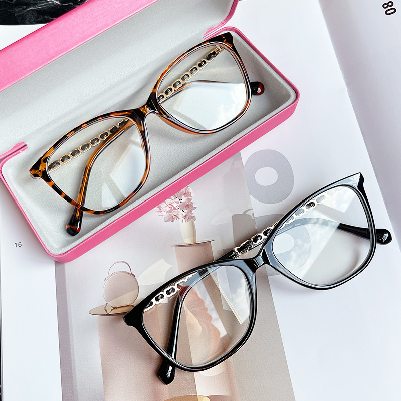 Xiaoxiangjia chain same style cat eye black frame glasses frame female plain beauty artifact myopia can be equipped with degrees Square round face glasses frame
