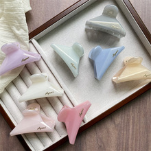 新款几何三角抓夹气质果冻细闪鲨鱼夹百搭复古盘发卡子彩色发抓