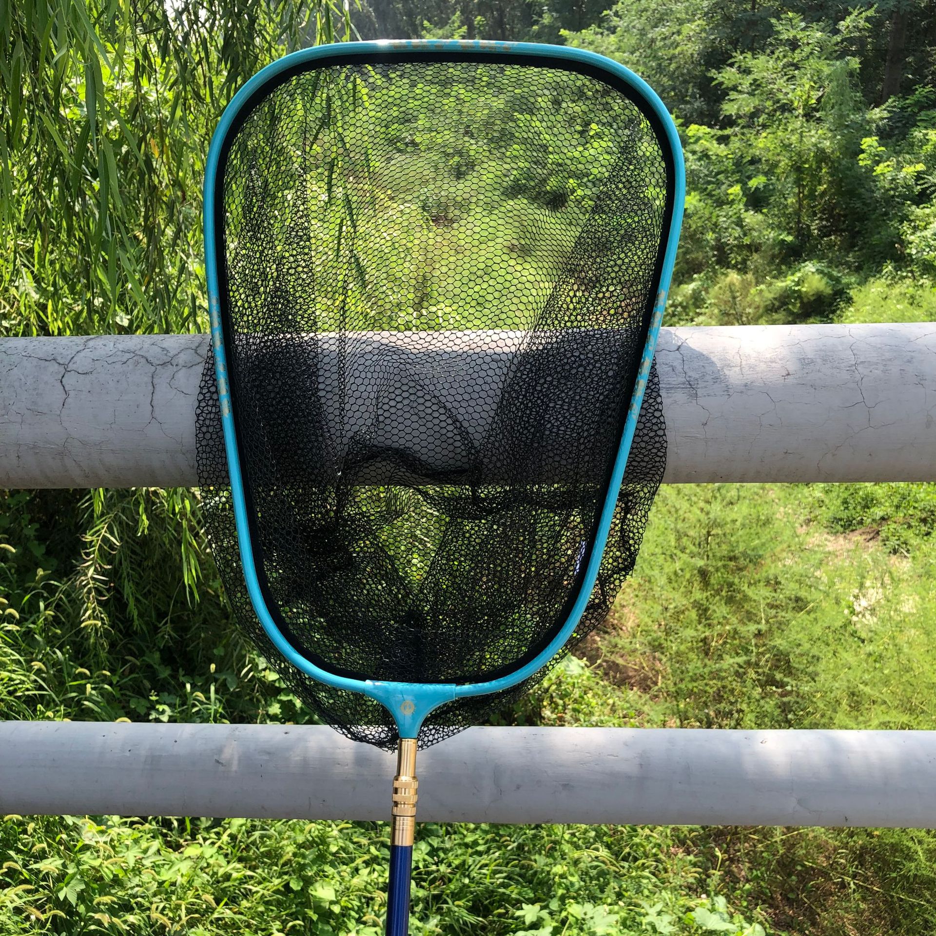Fan-shaped large object rubberized mesh head blue circle