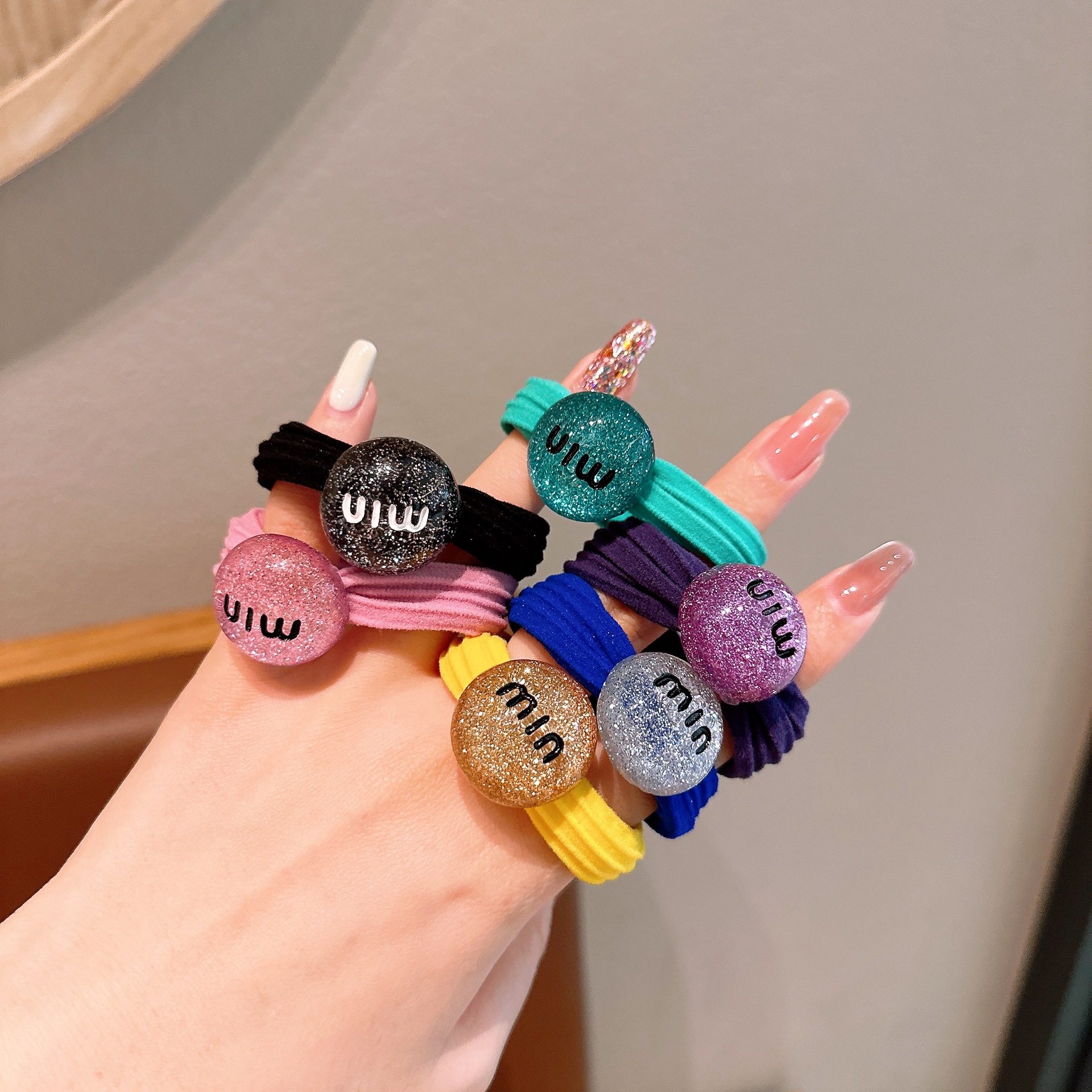 Círculo de cabello de letras para niños, cabello elástico de cabello alto, cuerda de bola brillante, cuerda de cabeza de bola, bebé no lastimará anillo de toalla de cabello