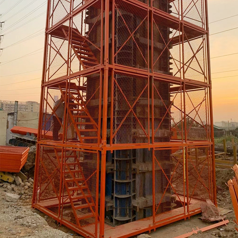 施工冲孔爬架网片 塔吊围栏 防护围栏  体育场勾花围网支持定制